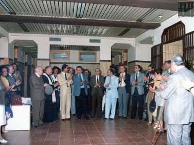 Il Diurno riapr� cos� il 14 maggio del 1983 alla presenza dell�allora sindaco Francesco De Lucia e di tantissimi baresi desiderosi di rivedere lo storico locale
